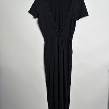 Schwarzes Midikleid
