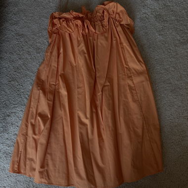 Orange Satin Kleid