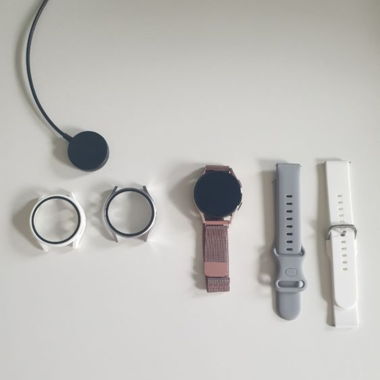 SAMSUNG Galaxy Watch 4