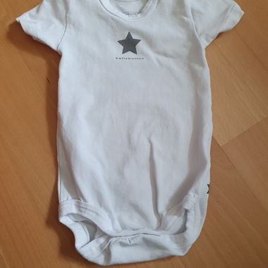 Body bébé blanc avec étoile