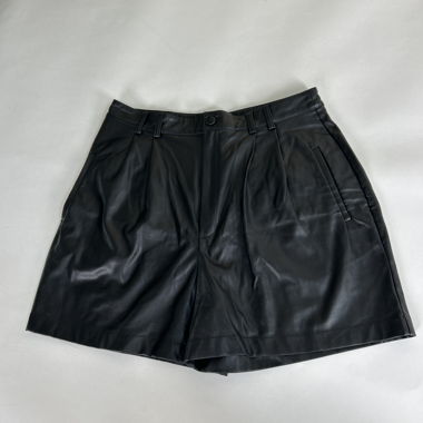 Schwarze Shorts aus Kunstleder
