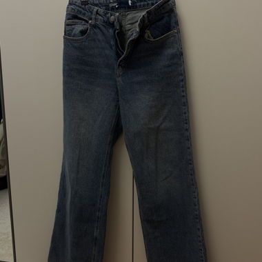 Dunkle Jeans