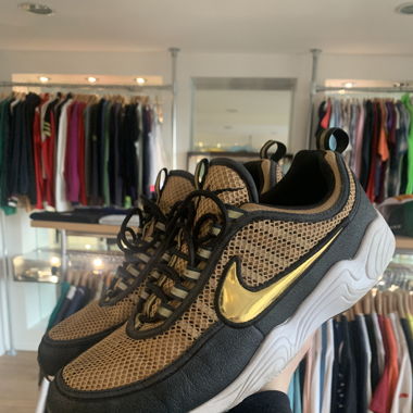 Nike Spiridon Black Gold