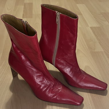 Rote Stiefel Marke Oxmox
