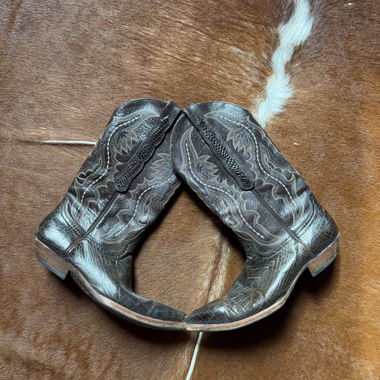 Marlboro Classics brown leather cowboy boots