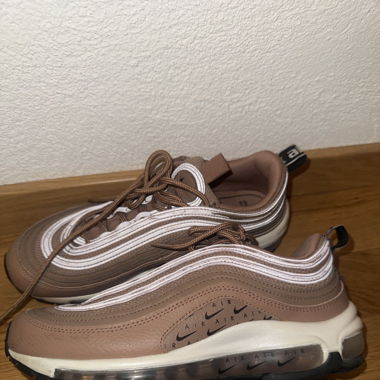 NIKE AIRMAX