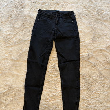 Only black jeans