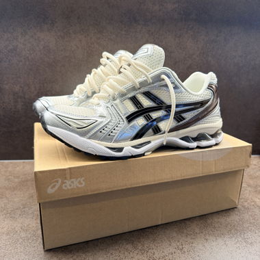 Asics Gel Kayano 14 Gs : 42