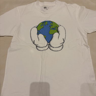Kaws x Uniqlo t-shirt