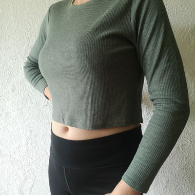 Langarm Crop Top grün