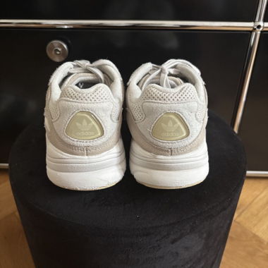 Adidas yung