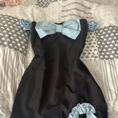 Kleid schwarz mit blauen Details