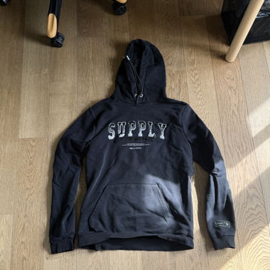Supply & Demand schwarzer Hoodie M