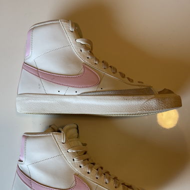 Nike Blazer Mid ‘77 Pink