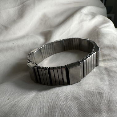 stretchy silver bracelet