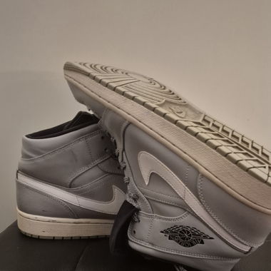 Air Jordan 1 Grau (Sonderedition)