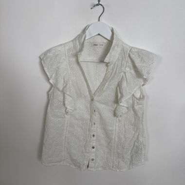 Weisse Lochstickerei-Bluse
