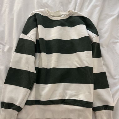 grün weiss gestreifter pullover