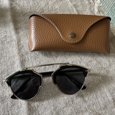 Occhiali da sole eleganti