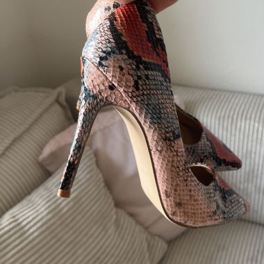 High heels snake print