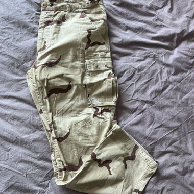 Pantalone cargo Patta con mimetica desertica L