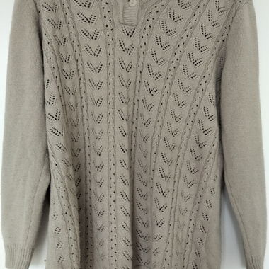 Maglione in maglia beige con colletto