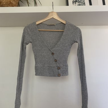 Gray Long Sleeve CropTop – Graues Langarm-Crop-Top