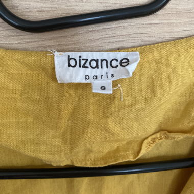Abito giallo senape