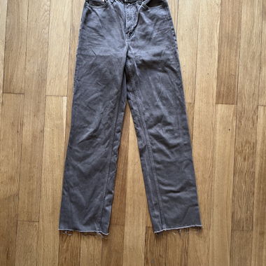Jeans bruns à coupe droite