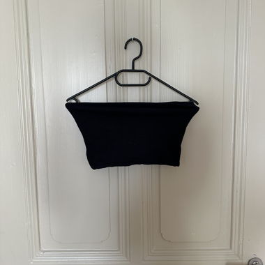 Top basigal nero a fascia