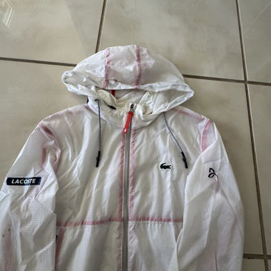 Weisse Lacoste Kapuzenjacke