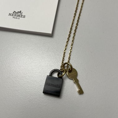 Collier Hermès Amulette Verrou
