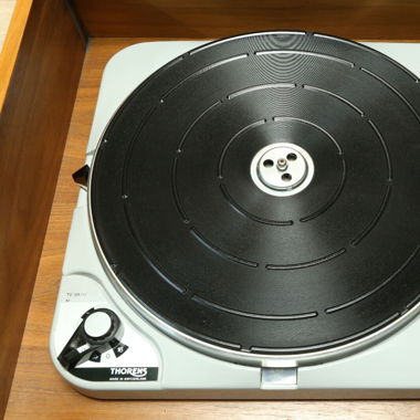 Thorens TD 124 MK II Turntable in Case.