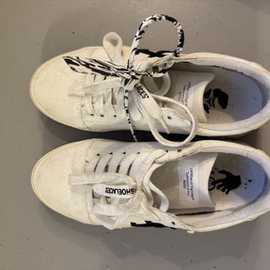 Sneaker Off White This That