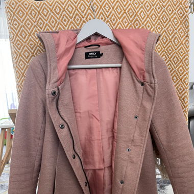 Short pink coat