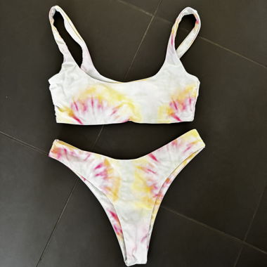 bikinis 