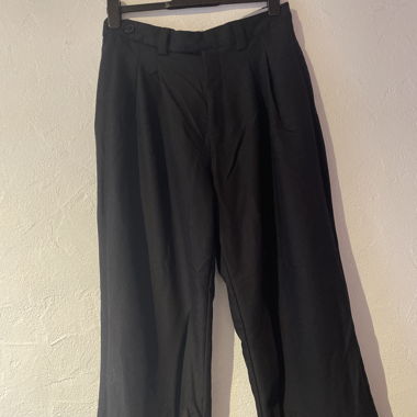 Hose mit weitem Bein