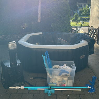 Intex Whirlpool with Pump