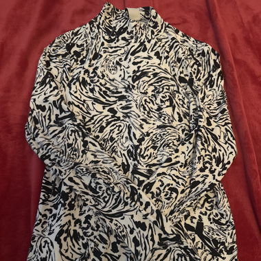 Col roulé à motif 