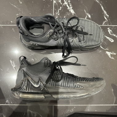 Lebron Witness VII Nike black basketball shoe EU43