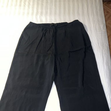 Schwarze Zara-Hose