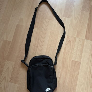 Borsa a tracolla nera Nike