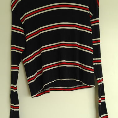 New Bizzbee Sweater, Size L