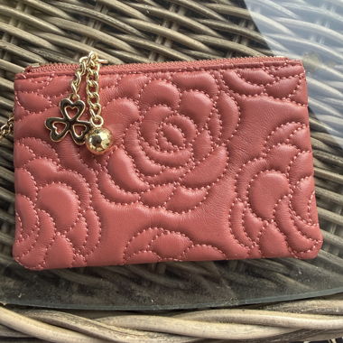 Rosa gesteppte Portemonnaie-Pochette