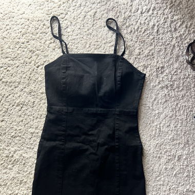 Robe en jeans noir 