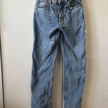 ZARA High-Waisted Jeans