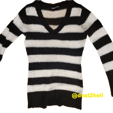 STRIPED BLACK&WHITE RACOON SWEATER
