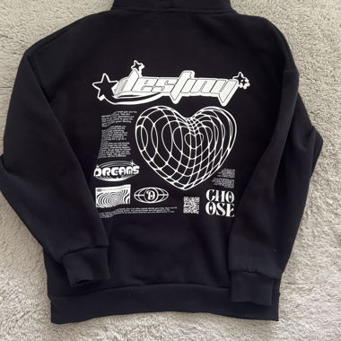 Hoodie mit Grafik