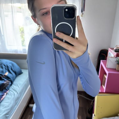 Top Nike Dri-FIT a maniche lunghe