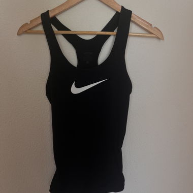 nike sport top 